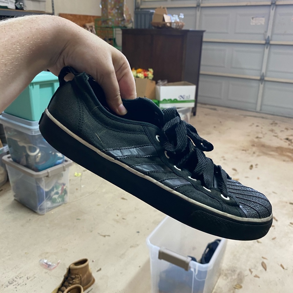 Adidas skate shoe M9.5